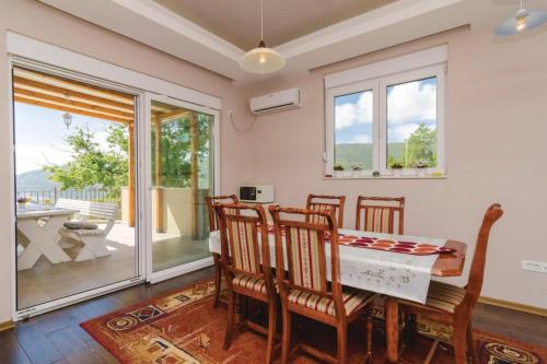 Facilities, Pool Villa Panorama Mojdez - Happy Rentals in Ratisevina