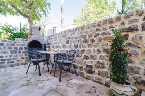 Facilities, Pool Villa Panorama Mojdez - Happy Rentals in Ratisevina