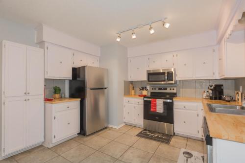 Dapur, Cheerful 3 BR 2BA Home in Great Neighborhood! in Jacksonville (AR)