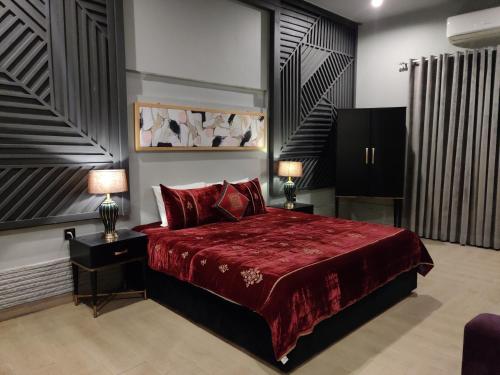 Elite16 Bedrooms 16 bath Block 6 Gulshan-e-iqbal - image 14