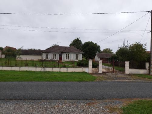 Maison à la campagne - Location saisonnière - Saint-Pierre-les-Étieux