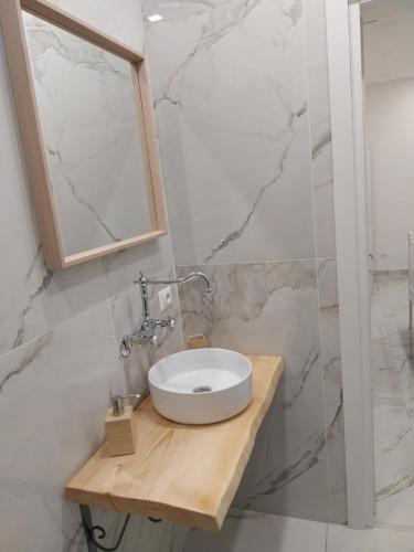 Quartieri Spagnoli Rooms 4