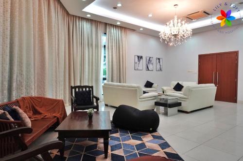 40P, Subang Villa with Pool/BBQ/Karaoke/Meeting 40P, Subang Villa with Pool/BBQ/Karaoke/Meeting