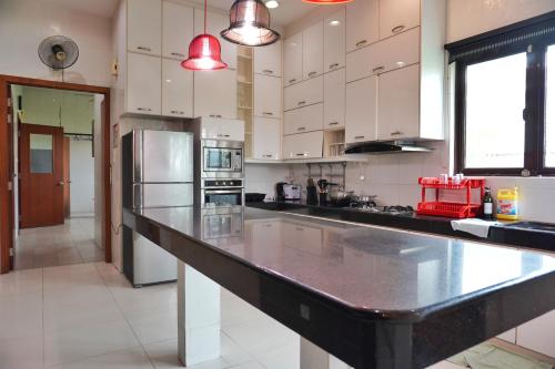 40P, Subang Villa with Pool/BBQ/Karaoke/Meeting 40P, Subang Villa with Pool/BBQ/Karaoke/Meeting