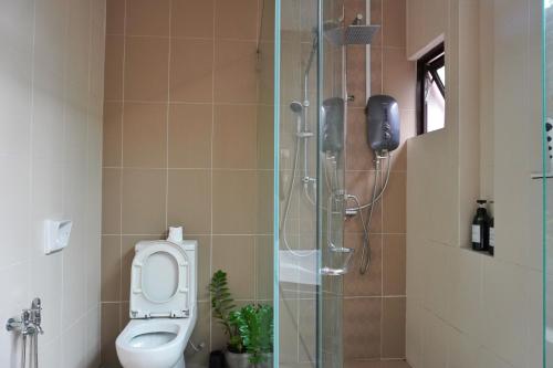 40P, Subang Villa with Pool/BBQ/Karaoke/Meeting 40P, Subang Villa with Pool/BBQ/Karaoke/Meeting