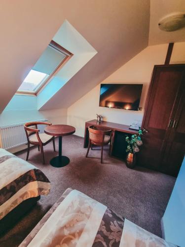 Economy Double or Twin Room - Attic