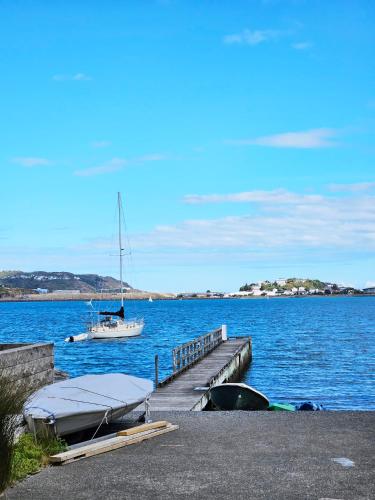 Executive, Spacious & Modern Home, 8 Beds! in อีแวนส์ พาเหรด