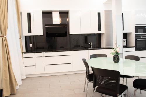 Konyha, Guest Rooms Diamant Biel/Bienne in Biel