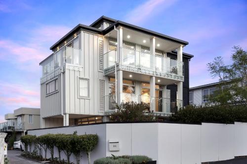 The Bays Bed & Breakfast, Auckland