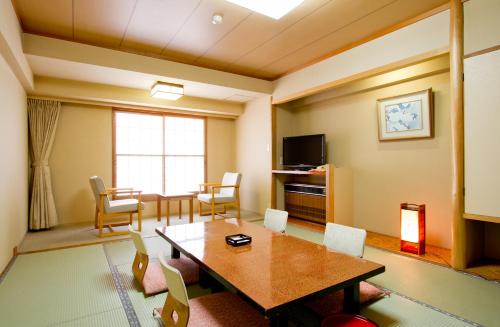 Japanese-Style Room - Non-Smoking (3 adult) 