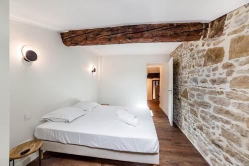 High-end apartment overlooking the quays AIL, Lyon (photo 9)