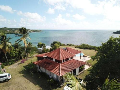 Maison d'Ô Pointe Thalémont, avec petite crique privative - Location saisonnière - Le François