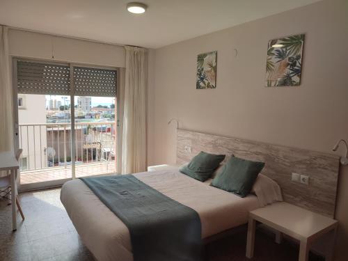 Hostal Garamar - image 11