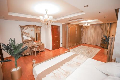 Platinum One Story Villa , 350 m , Heliopolis