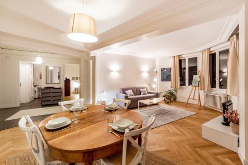 Spacious and bright 70m² square AIL - Location saisonnière - Lyon