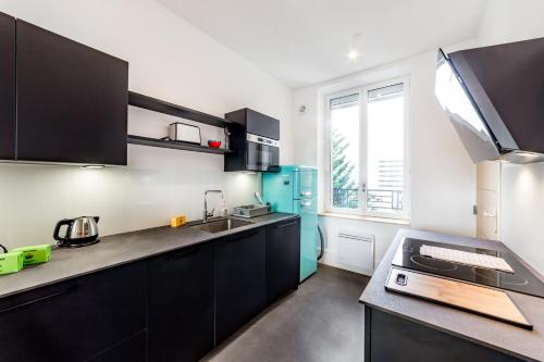 MODERNE - PartDieu l Spacieux l Bureau by Dreamy Flat Lyon, Lyon (photo 4)