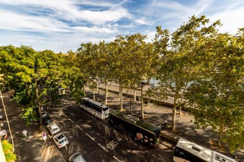 BnGo l La Vie sur la Saône l 2ch, 4p, parking, 4ème étage sans ascenseur, Lyon (foto 6)