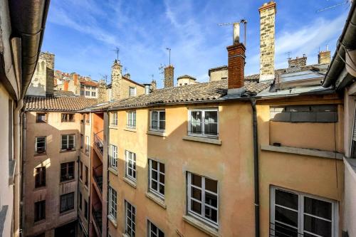 BnGo l La Vie sur la Saône l 2ch, 4p, parking, 4ème étage sans ascenseur, Rhone