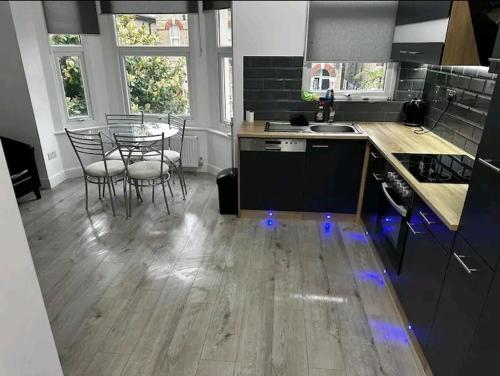 Second Av flat 4 Hendon London