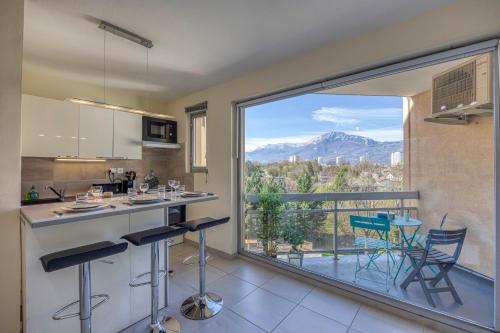 A környék, L'Hôtelier - CHU / Bein Sport/Canal + (L'Hotelier - CHU / Bein Sport/Canal +) in Meylan