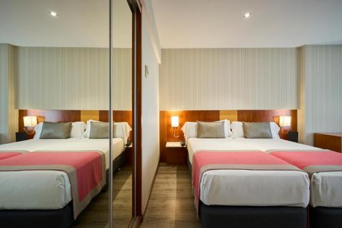 Triple Room (3 Adults) image 2