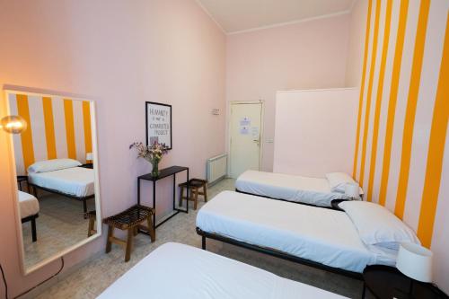 Naples Pizza Hostel near MUSA - Museo Universitario delle Scienze e delle Arti