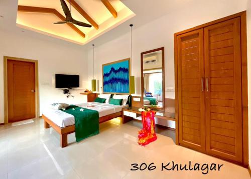 Beach Paradise Miramar Goa