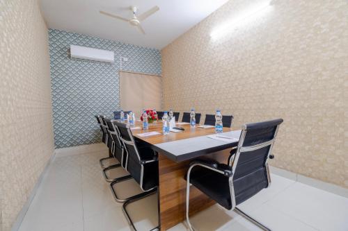 Lemonridge Hotels Kukatpally