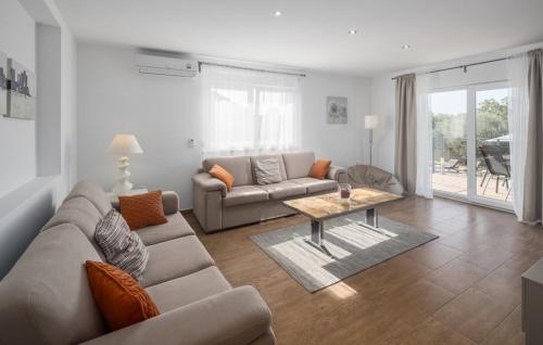 Közös társalgó / TV, Villa Viktoria near Poreč for 6 people with play room & private pool (Villa Viktoria near Porec for 6 people with play room & private pool) in Kastelir