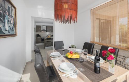 Létesítmények, Villa Viktoria near Poreč for 6 people with play room & private pool (Villa Viktoria near Porec for 6 people with play room & private pool) in Kastelir