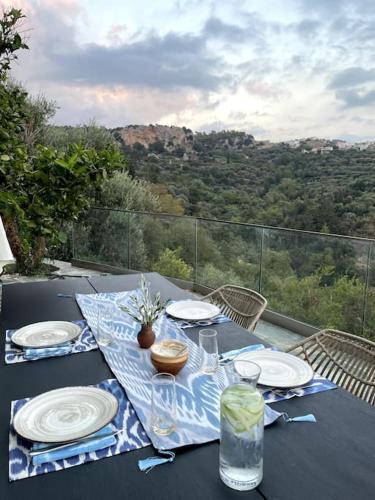Southern Crete Panoramic House in Viannos