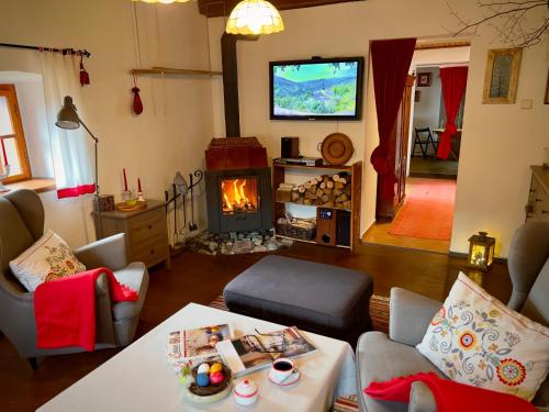 設施, ALCHYMISTA MINING HOUSE in 斯帕尼亞多利納