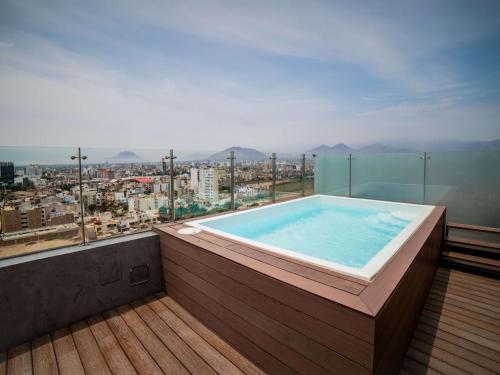 浴室, 特魯希略希爾頓逸林酒店 (DoubleTree by Hilton Trujillo) in 特魯希略