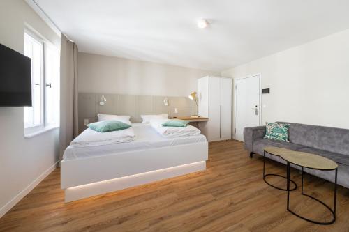 1 queen bed