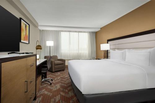 Holiday Inn Greensboro Airport an IHG Hotel - image 11