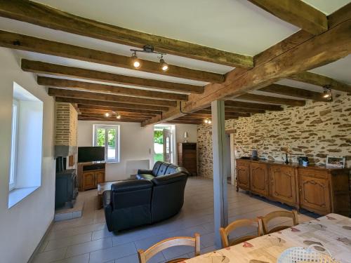 Gîte familial au calme avec grand jardin, balnéo et loisirs nautiques à proximité - FR-1-591-134 (Gite familial au calme avec grand jardin, balneo et loisirs nautiques a proximite - FR-1-591-134) in Pouligny-Notre-Dame