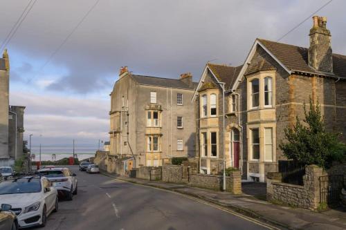 Gorgeous Apartment Seconds from Seafront Clevedon in Clevedon