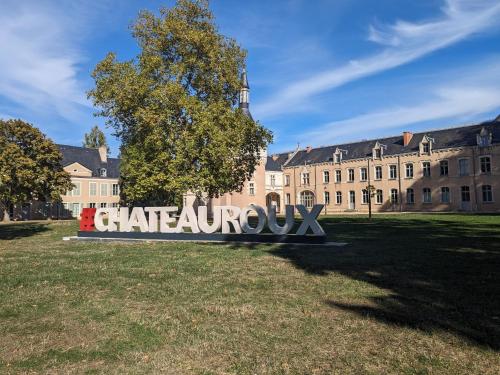 Gîte Châteauroux, 2 pièces, 2 personnes - FR-1-591-556 - Location saisonnière - Châteauroux