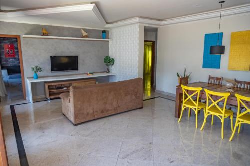 公用交誼廳/視聽室, Linda casa com ar e piscina em Interlagos Vila Velha ES in 韋利亞鎮