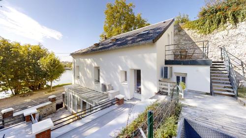 Зовнішній вигляд готелю, Résidence Calme au Bord de Seine à Melun avec Jardin Terrasses et vue sur la Seine (Residence Calme au Bord de Seine a Melun avec Jardin Terrasses et vue sur la Seine) in Ле Мее-сюр-Сен