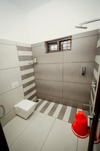 ห้องน้ำ, Bougainville in ปุธุรวายัล