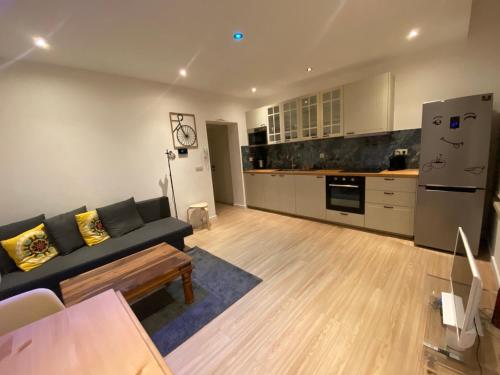 Cozy Flat Room Type - One-Bedroom Apartment