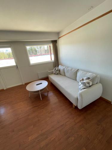 1 queen bed, 1 sofa bed