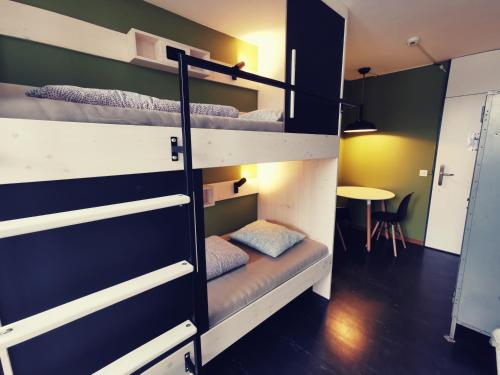 Backpackers Luzern Room Type - Single Bed in 2-Bed Female Dormitory Room with Shared Bathroom