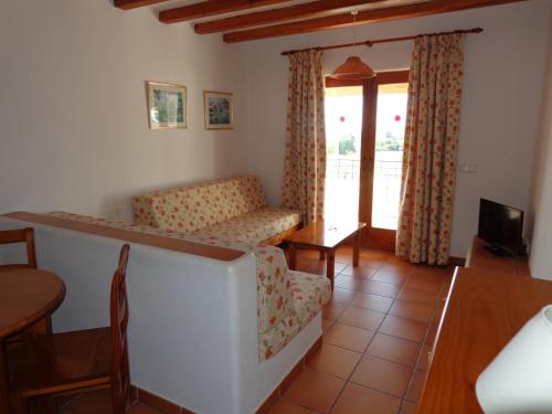 Apartamentos Los Pinares Benet - image 5