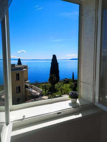 APARTMENT VOLOSKO - 50m to the sea - Apartment - Opatija