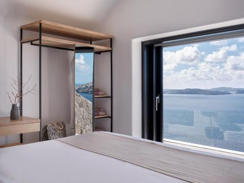 Olvos Luxury Suites Oia Santorini - image 3