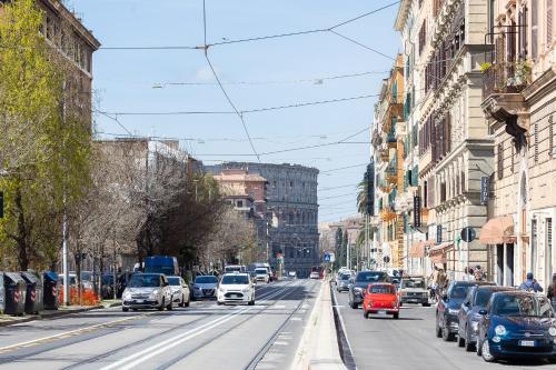 Colosseum bright two Bedroom Apartment, Rome (photo 3)