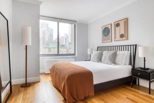 Midtown 1BR w DM Elevator Gym nr Times Sq NYC-799, New York (Foto 9)