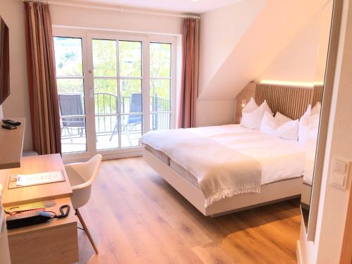 Deluxe Double Room with River View